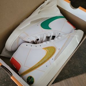 Size 7.5 - Nike Blazer Mid '77 Vintage Roswell Rayguns 2021